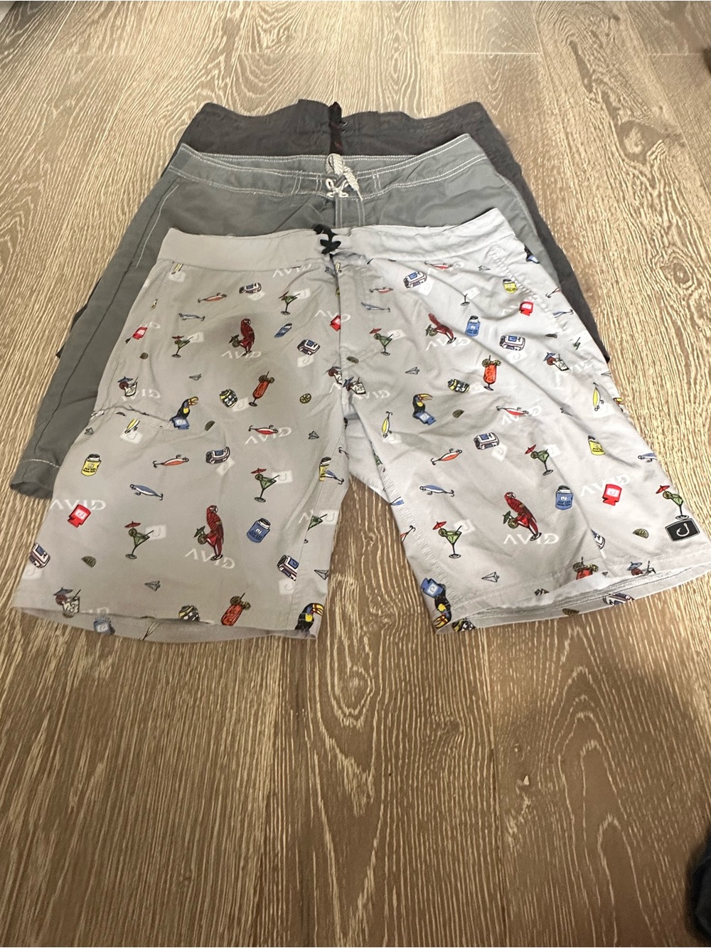 Men’s Shorts Bundle Tommy Bahama Avid Spyder Size 34 Medium Swim Casual